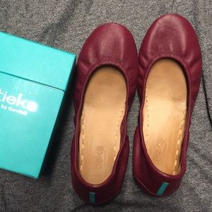 Burgundy Tieks size 7